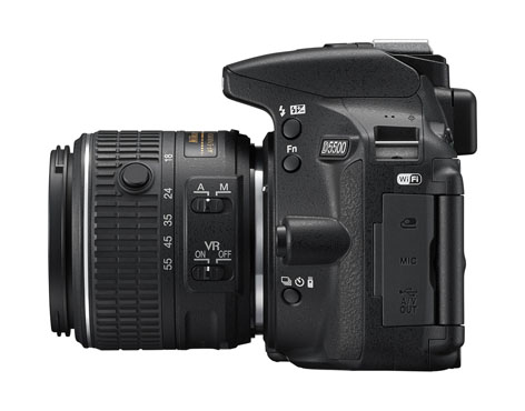 Nikon D5500, reflex DX con mic esterno dal CES
